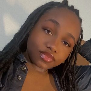 Meet your Posher, Yelene